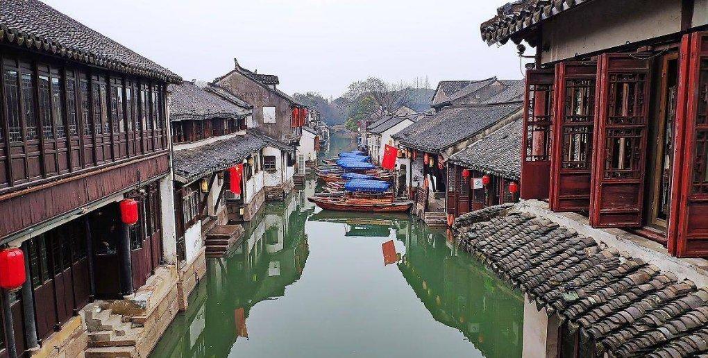 连接正负极